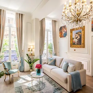 https://luxury-3-bedroom-2-bathroom-apartment-with-ac-louvre.fr-paris.fr